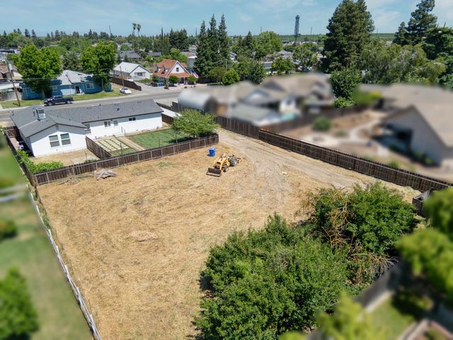 3333 Fresno Ave, Denair, CA 95316