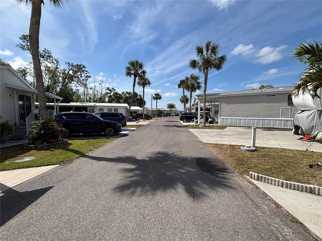 9000 US HIGHWAY 192 894, Clermont, FL 34714