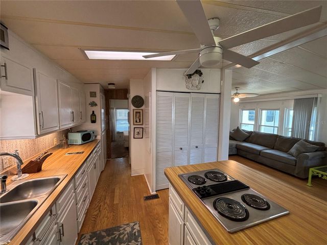 9000 US HIGHWAY 192 894, Clermont, FL 34714