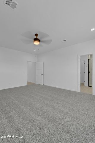 5652 DESERT CALICO Avenue, El Paso, TX 79934