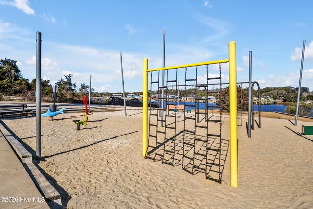 595 Ocean Boulevard W, Supply, NC 28462