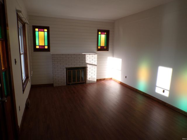 207 Church Street, Loogootee, IN 47553