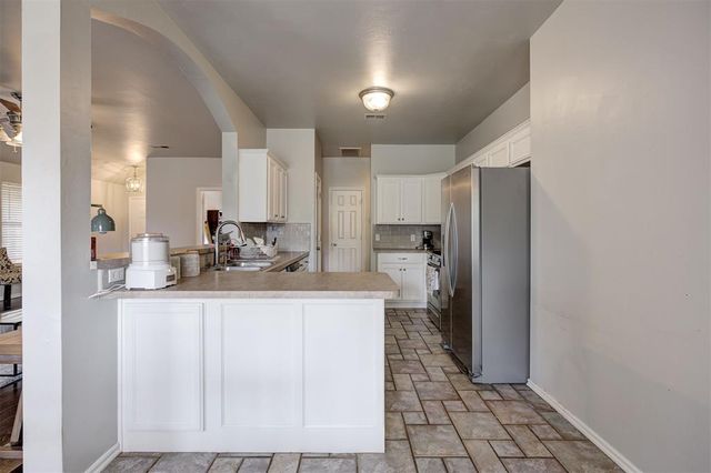 1925 NW 174th Street, Edmond, OK 73012