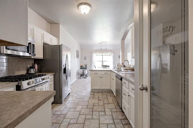 1925 NW 174th Street, Edmond, OK 73012