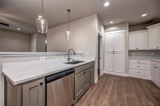 1924 Long Cove Avenue, Yukon, OK 73099