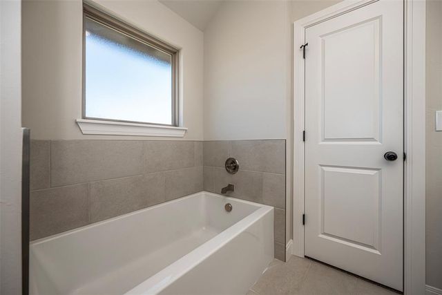 1924 Long Cove Avenue, Yukon, OK 73099