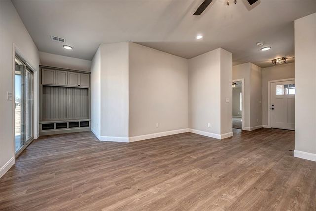 1924 Long Cove Avenue, Yukon, OK 73099