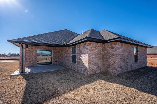 1924 Long Cove Avenue, Yukon, OK 73099