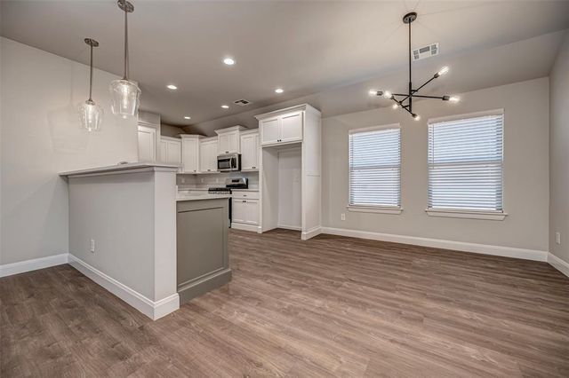 1924 Long Cove Avenue, Yukon, OK 73099