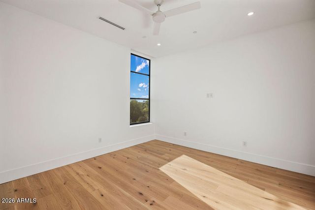 6037 N 21ST Place, Phoenix, AZ 85016