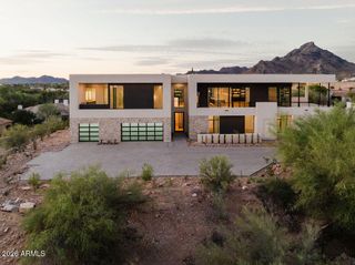 6037 N 21ST Place, Phoenix, AZ 85016