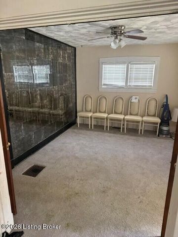 3617 Del Park Terrace, Louisville, KY 40211
