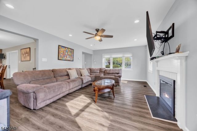 66 Johnson Rd, Franklin Twp., NJ 08873