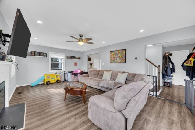 66 Johnson Rd, Franklin Twp., NJ 08873