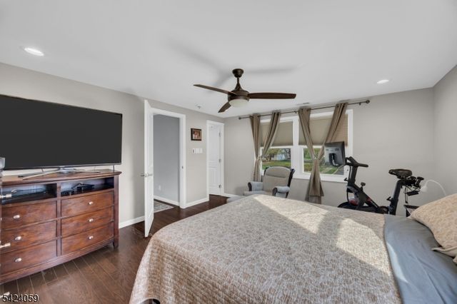 66 Johnson Rd, Franklin Twp., NJ 08873