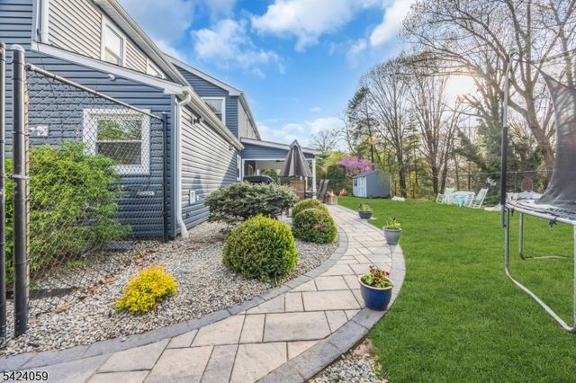 66 Johnson Rd, Franklin Twp., NJ 08873