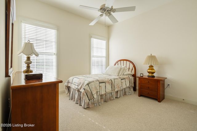 6533 Villa Spring Dr, Louisville, KY 40291