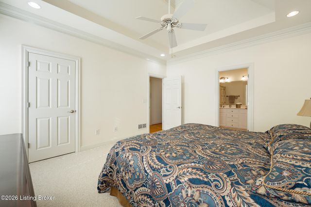 6533 Villa Spring Dr, Louisville, KY 40291