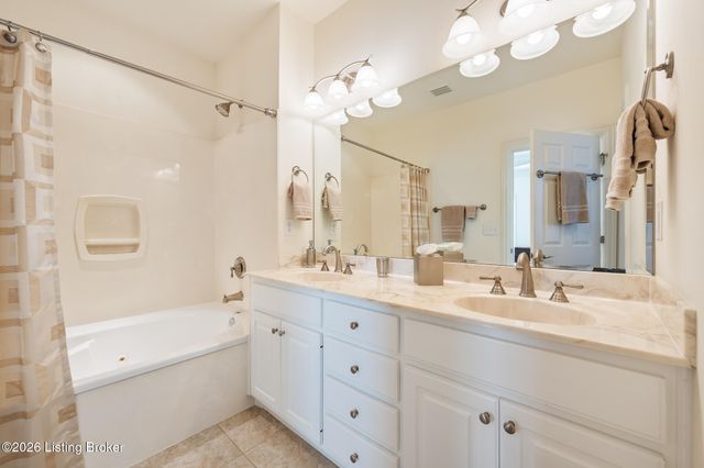 6533 Villa Spring Dr, Louisville, KY 40291