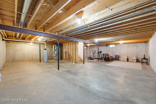 6533 Villa Spring Dr, Louisville, KY 40291