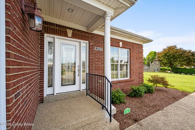 6533 Villa Spring Dr, Louisville, KY 40291