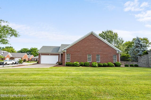 6533 Villa Spring Dr, Louisville, KY 40291