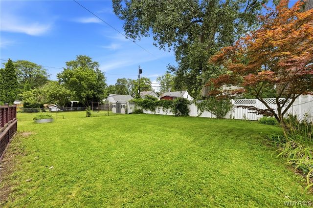 404 Darwin Drive, Amherst, NY 14226