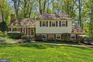388 CASTLEWOOD DR, Devon, PA 19333