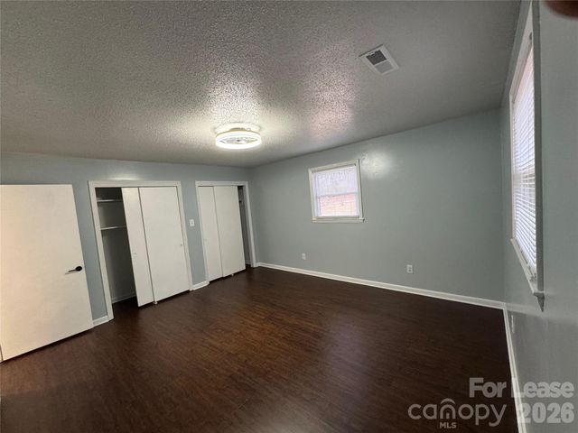 4488 Giles Avenue, Sherrills Ford, NC 28673