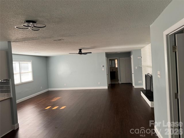 4488 Giles Avenue, Sherrills Ford, NC 28673