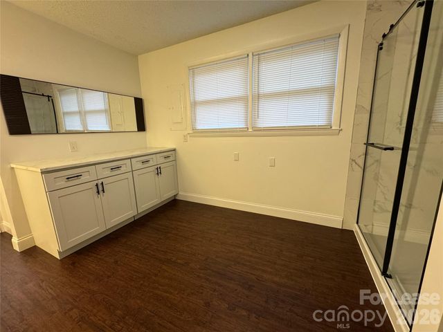 4488 Giles Avenue, Sherrills Ford, NC 28673