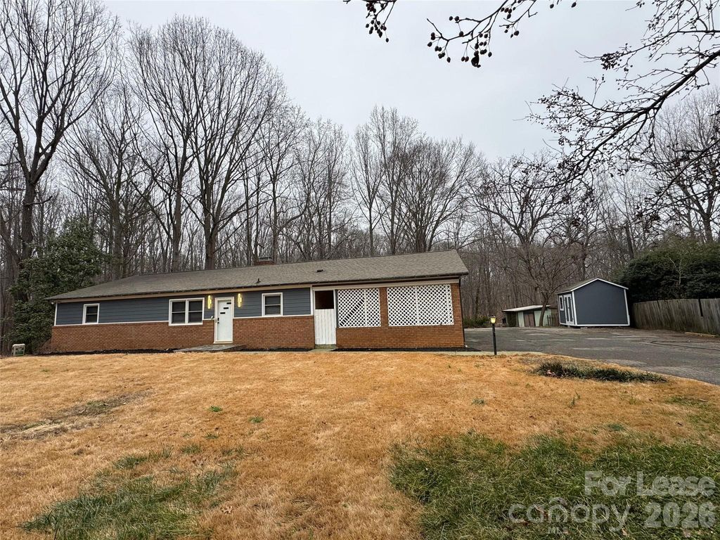 4488 Giles Avenue, Sherrills Ford, NC 28673