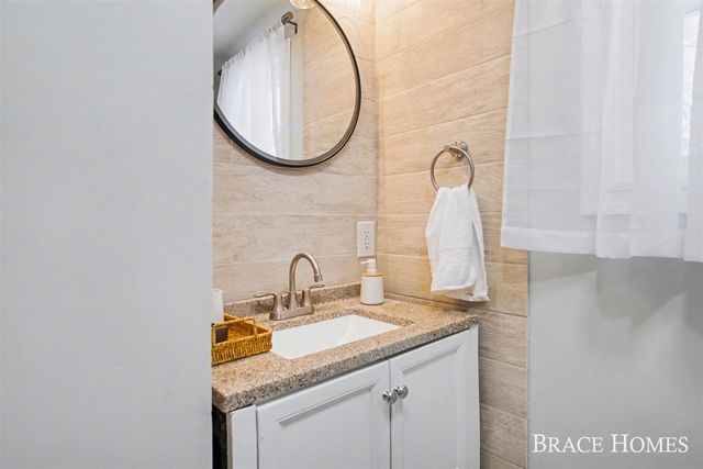 1935 Ball Avenue, Grand Rapids, MI 49505