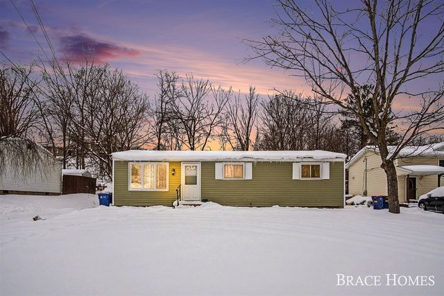 1935 Ball Avenue, Grand Rapids, MI 49505