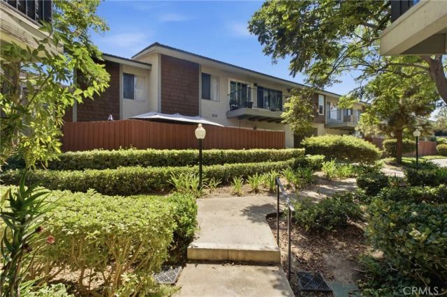 965 S Idaho Street 1, La Habra, CA 90631
