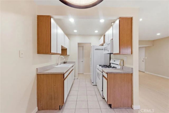 965 S Idaho Street 1, La Habra, CA 90631