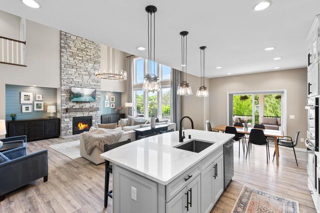 16920 Reeder Ridge, Eden Prairie, MN 55347
