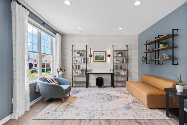 16920 Reeder Ridge, Eden Prairie, MN 55347
