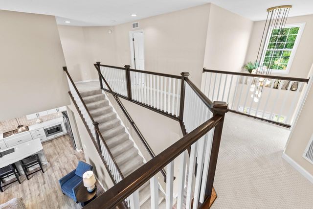 16920 Reeder Ridge, Eden Prairie, MN 55347