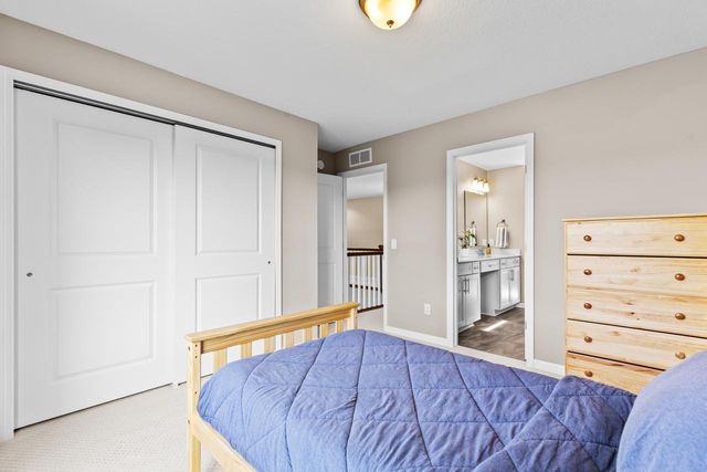 16920 Reeder Ridge, Eden Prairie, MN 55347