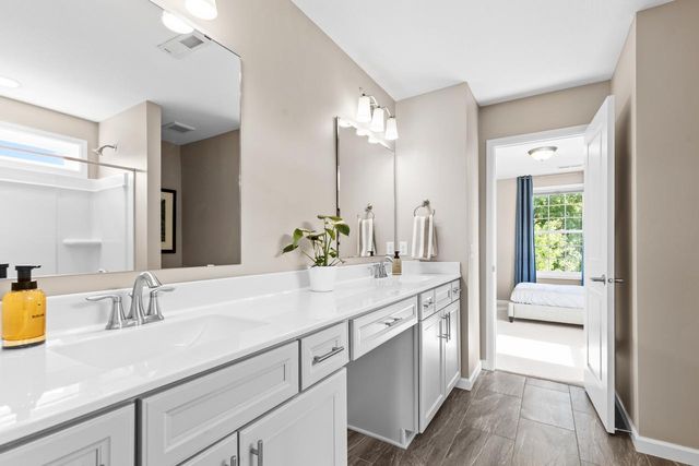 16920 Reeder Ridge, Eden Prairie, MN 55347