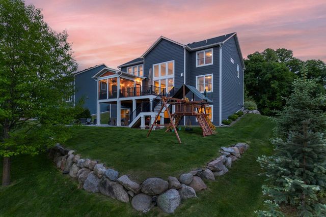 16920 Reeder Ridge, Eden Prairie, MN 55347