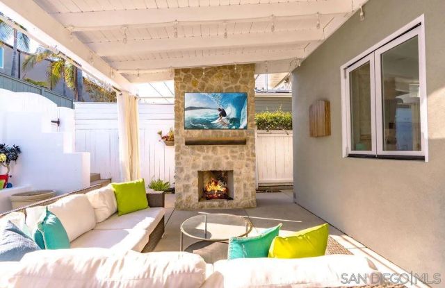 350 La Mesa, Encinitas, CA 92024