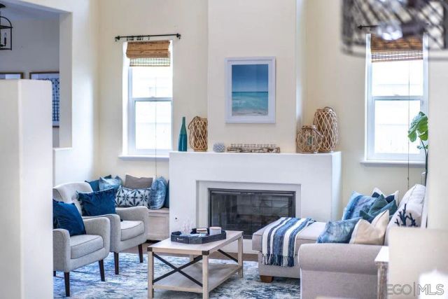 350 La Mesa, Encinitas, CA 92024