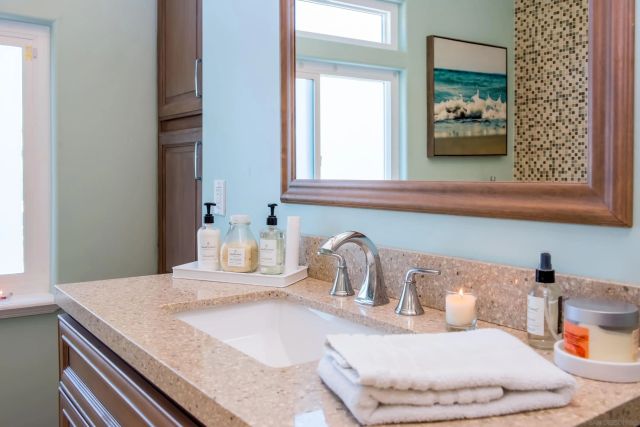 350 La Mesa, Encinitas, CA 92024