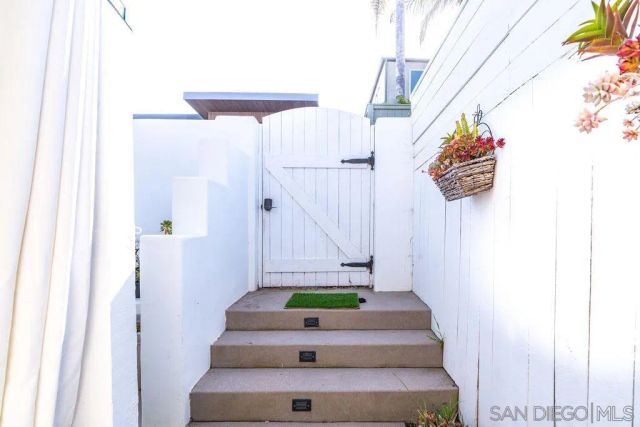 350 La Mesa, Encinitas, CA 92024