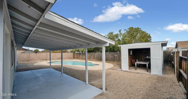 5214 W CHOLLA Street, Glendale, AZ 85304