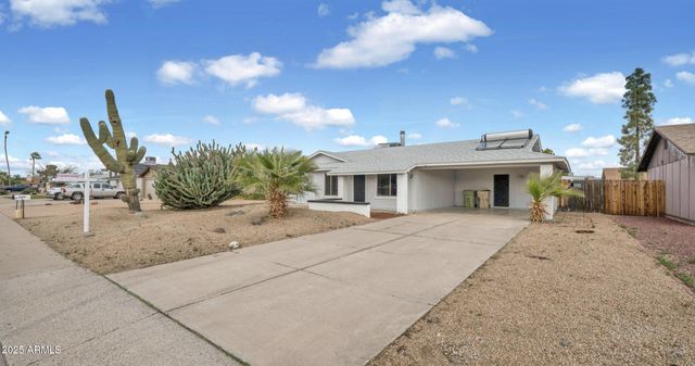 5214 W CHOLLA Street, Glendale, AZ 85304