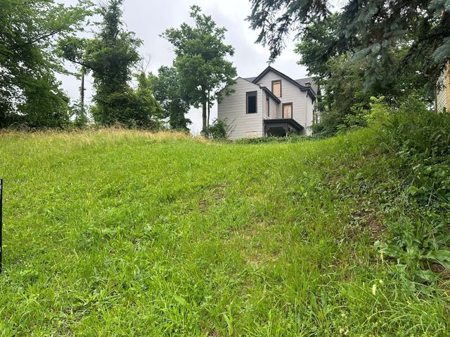 962 Wells Street, Cincinnati, OH 45205