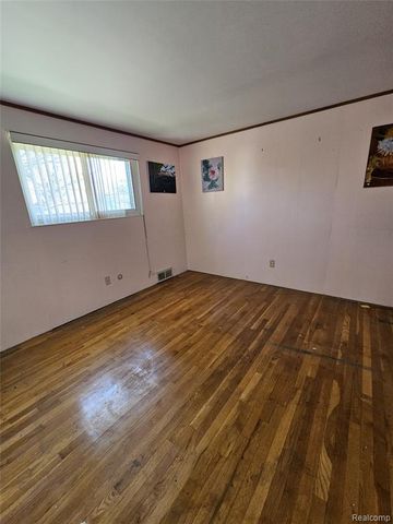 34918 Winslow Street, Wayne, MI 48184
